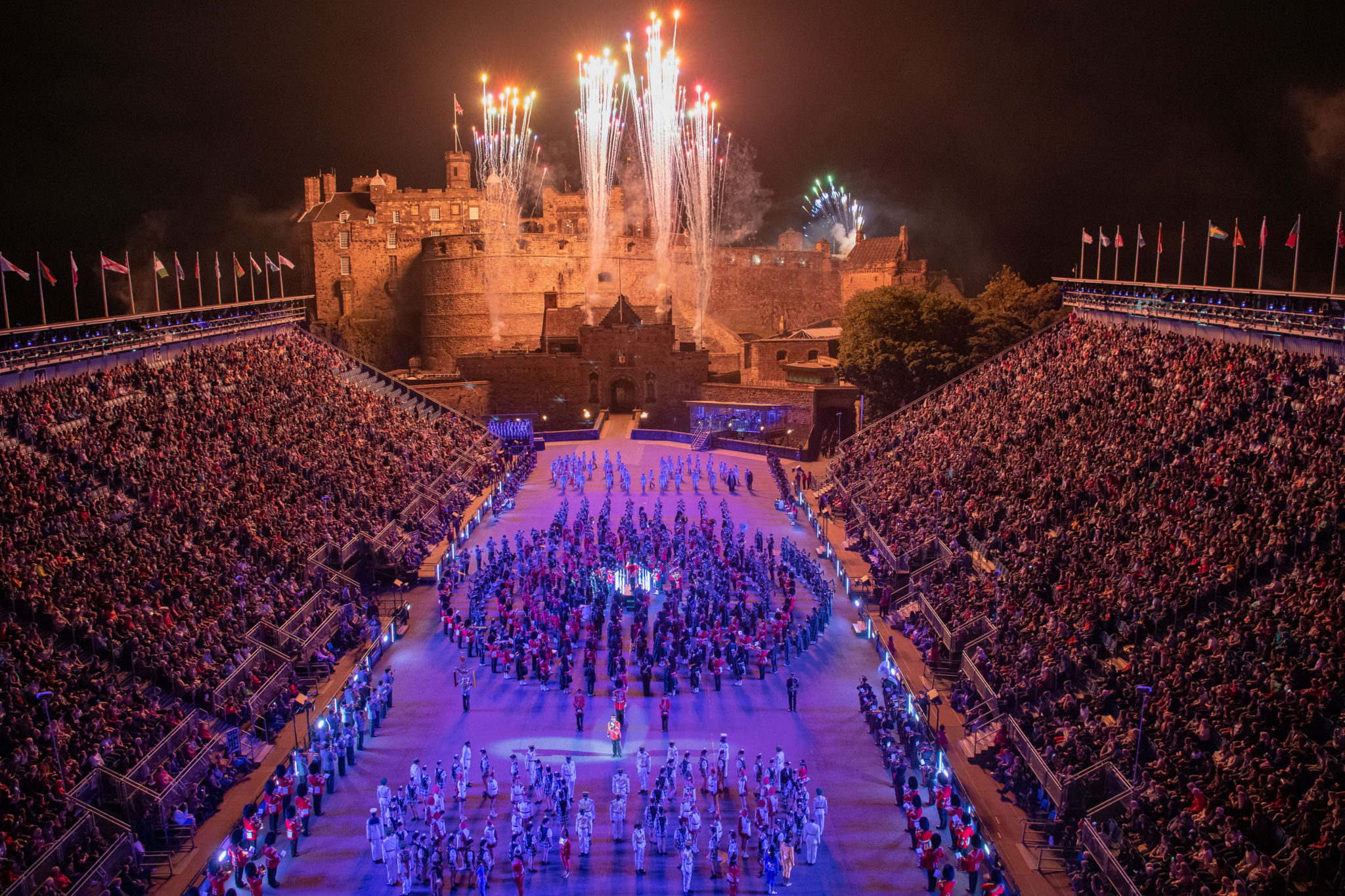 The-Royal-Edinburgh-Military-Tattoo-Esplanade-at-Edinburgh-Castle-1 ...